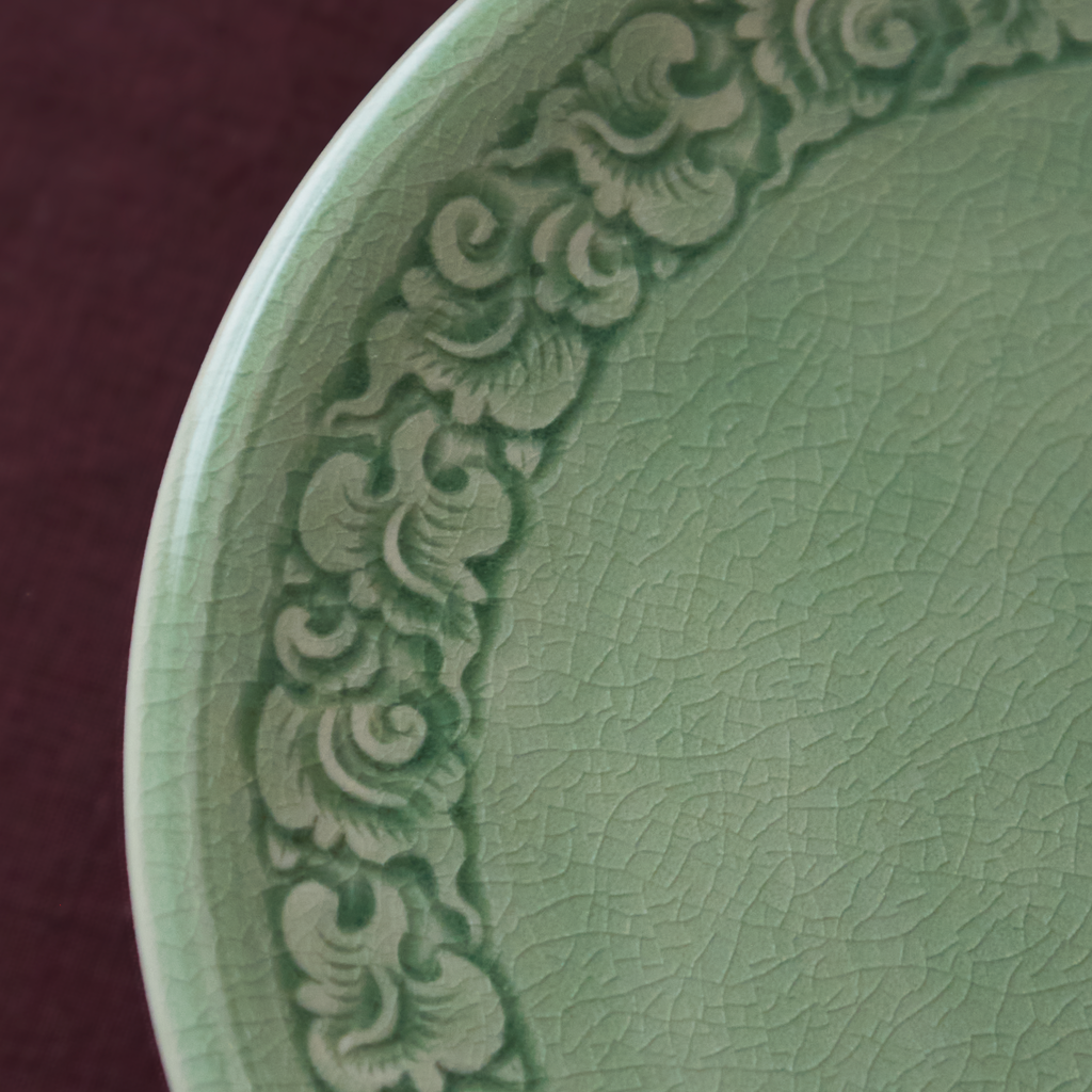 Celadon Plate Carved Edge Kanok - Baan Celadon