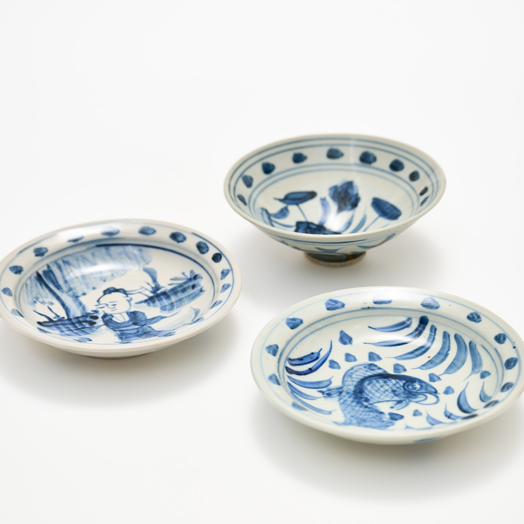 Porcelain Chinoiserie Fish Motif Plate